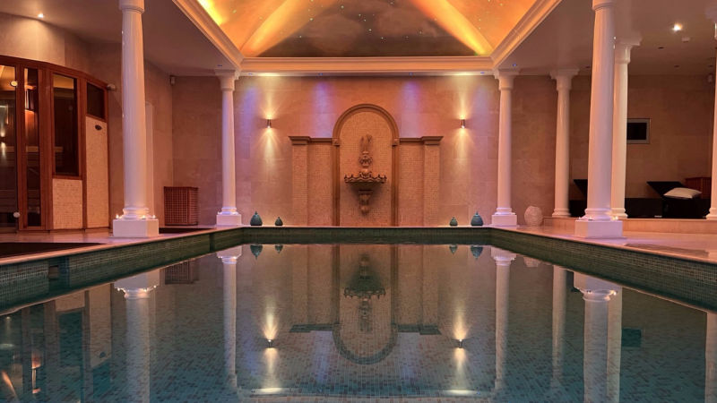 Heated hydrotherapy pool at The Willows Spa Warrington